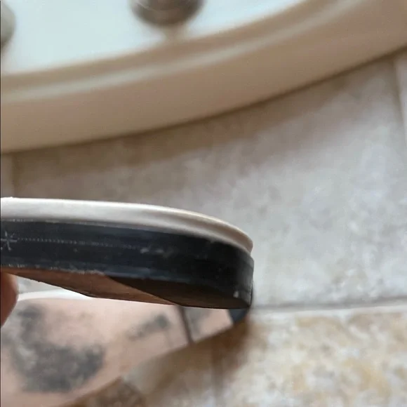 Gucci Women's Off-White Slide Sandals Sz 36 - Picture 7 of 9